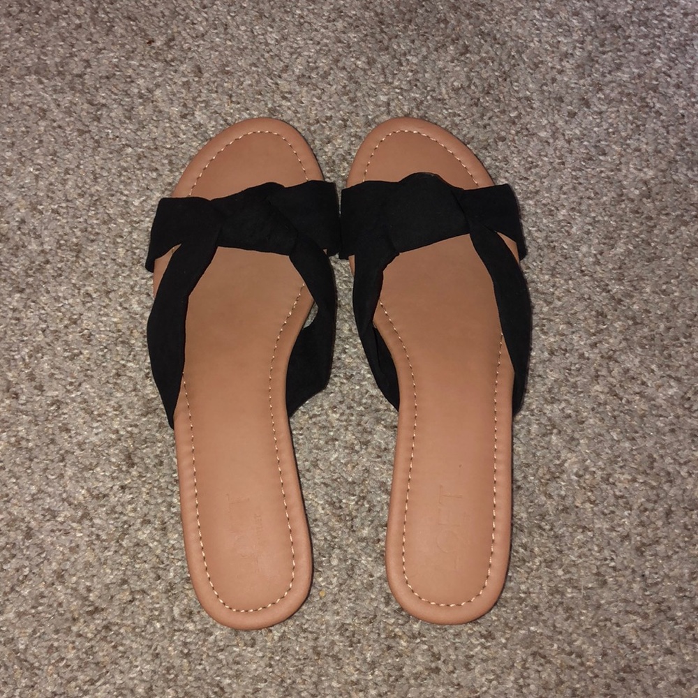 Adorable Loft Black Sandals